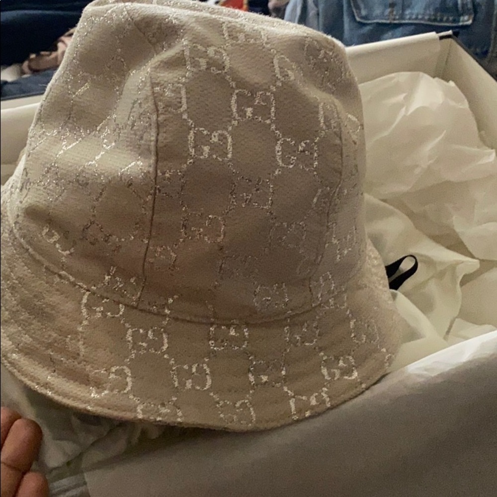 Gucci bucket hat
